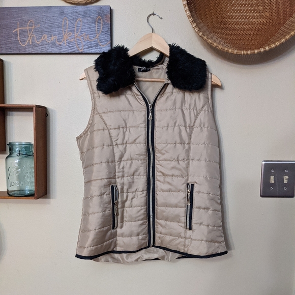 Hannah Jackets & Blazers - Hannah Vest With Detachable “Fur” Collar